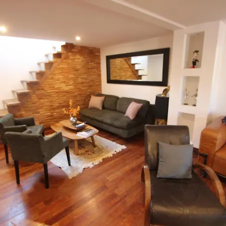 公寓 Ravissant Loft Dans Le Centre De 圣特罗佩
